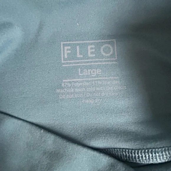 Fleo El Toro 25’ Teal Leggings NWT - Picture 2 of 6